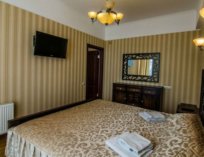 Люкс 2-комнатный, 5-й этаж, юг (корп.3) - Санаторий «Родина»